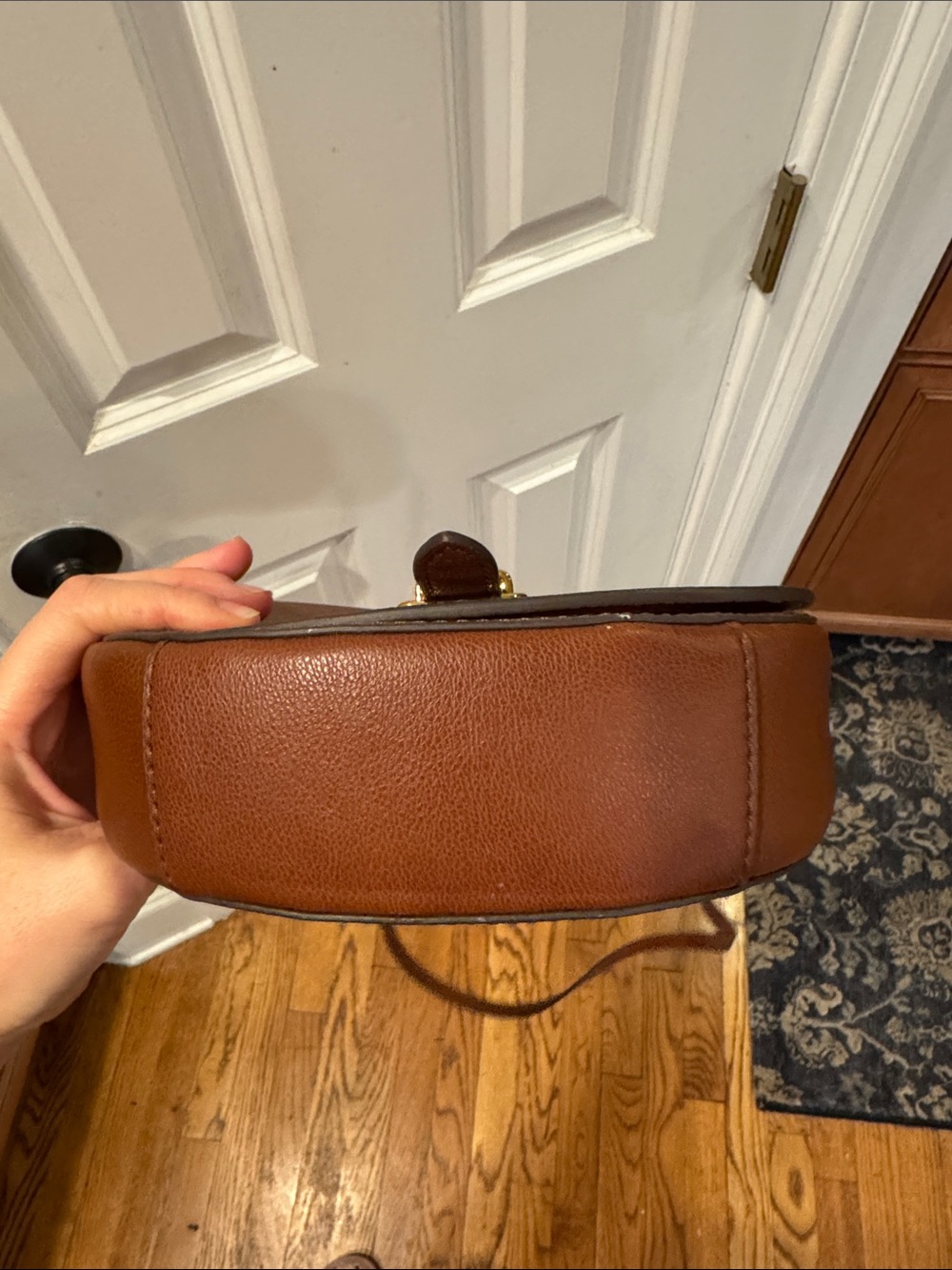 Fossil Saddle Crossbody Bag in Cognac Brown with Gold Hardware - Picture 6 of 7